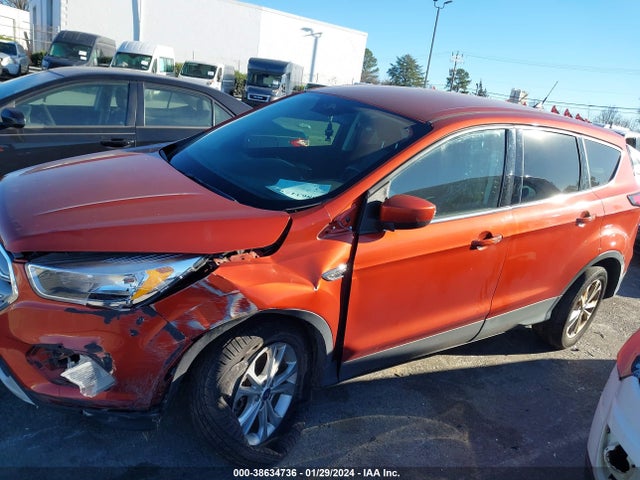 2019 FORD ESCAPE SE VIN: 1FMCU9GD8KUB80964