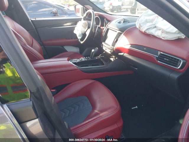 ZN661YUL8KX313025 Maserati Levante S Granlusso