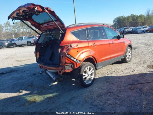 1FMCU9HD7KUC01575 Ford ESCAPE SEL