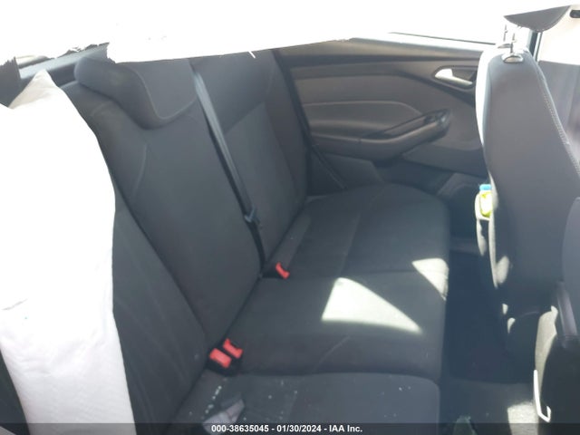 Ford FOCUS SE 2016 1FADP3K23GL269752 Image 8