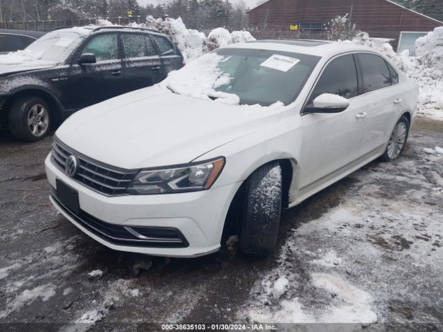 2017 VOLKSWAGEN PASSAT 1VWBT7A37HC044618 Photo 1