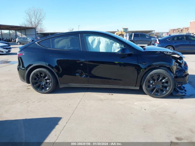 7SAYGAEE2PF852499 Tesla Model Y