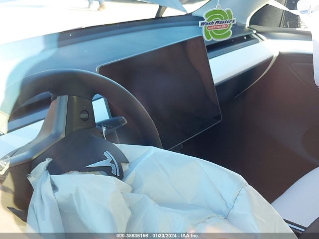 7SAYGAEE2PF852499 Tesla Model Y