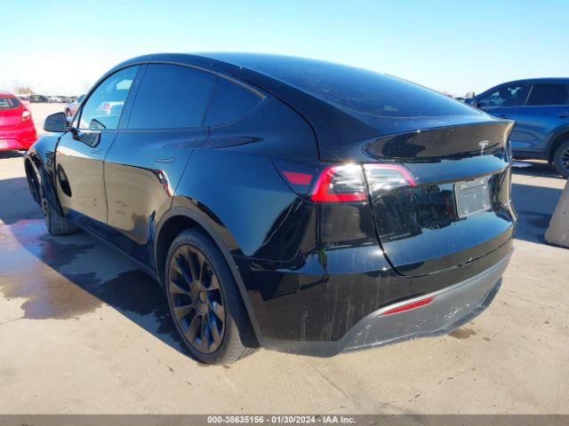 7SAYGAEE2PF852499 Tesla Model Y