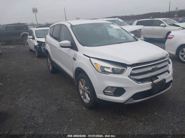 Ford ESCAPE SE 2017 1FMCU9GD5HUD05735 Image 1