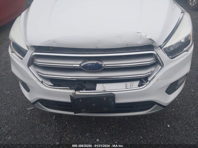 Ford ESCAPE SE 2017 1FMCU9GD5HUD05735 Image 10