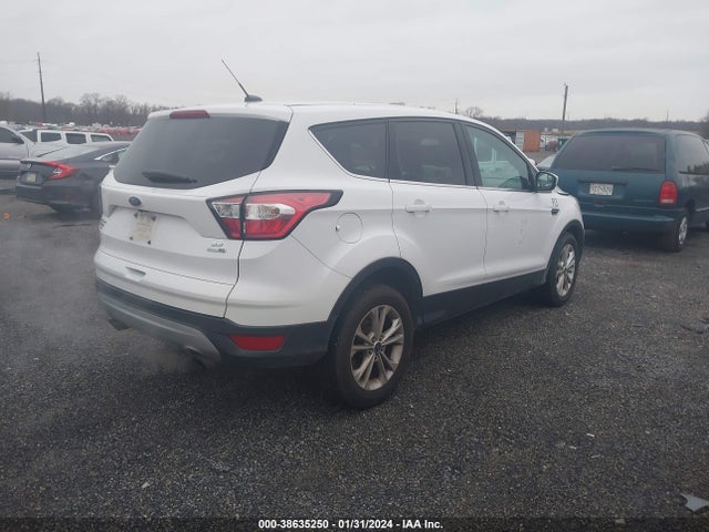 Ford ESCAPE SE 2017 1FMCU9GD5HUD05735 Image 4