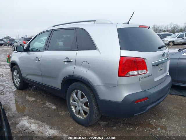 2011 KIA SORENTO LX VIN: 5XYKTDA15BG141884