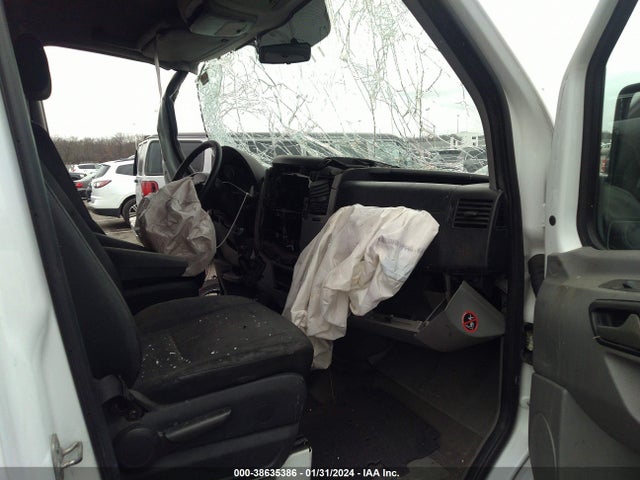 Freightliner Sprinter 2500 High  Roof 2014 WDYPE8CC8E5832608 Image 5