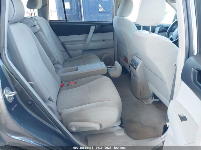 2010 TOYOTA HIGHLANDER BASE V6 VIN: 5TDZK3EH2AS011727
