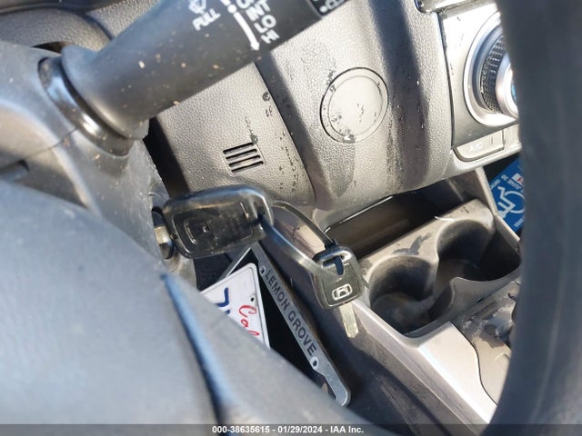 Honda FIT LX 2016 JHMGK5H55GS015970 Image 11
