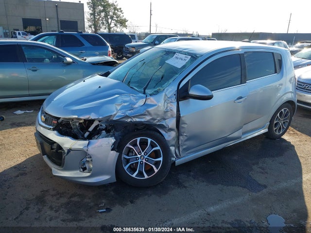 Chevrolet Sonic Lt Auto 2017 1G1JD6SH6H4149170 Image 2