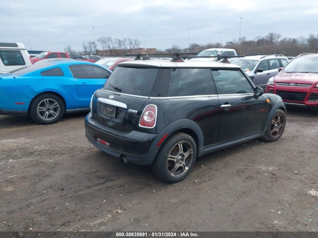 2013 MINI HARDTOP WMWSU3C54DT690567 Photo 3