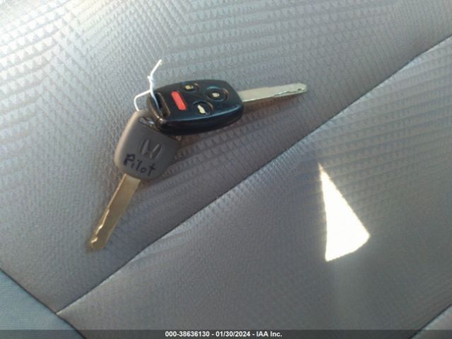 5FNYF4H2XFB019860 Honda PILOT LX