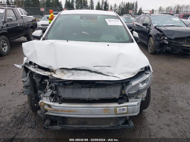 Chevrolet Sonic Lt Auto 2019 1G1JG6SB1K4135204 Image 13