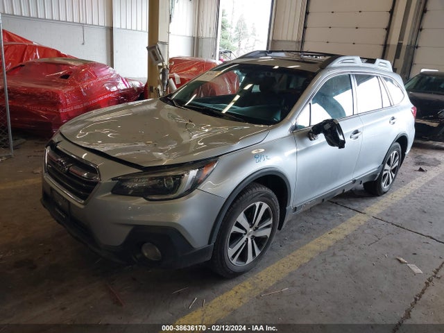 Subaru Outback 2.5i Limited 2018 4S4BSANC4J3287852 Image 2