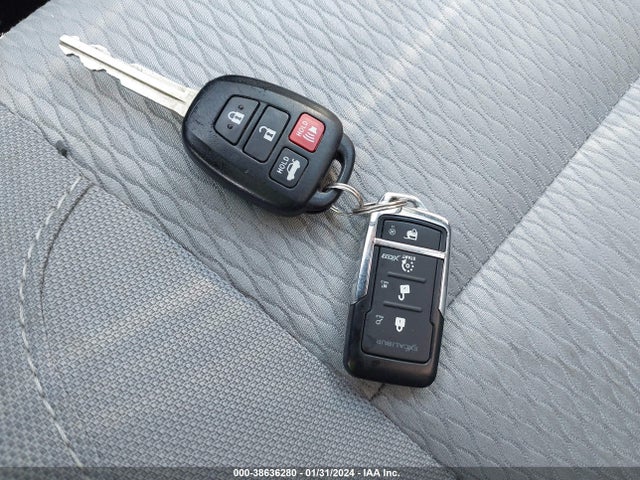 2016 TOYOTA COROLLA LE VIN: 2T1BURHE3GC584623