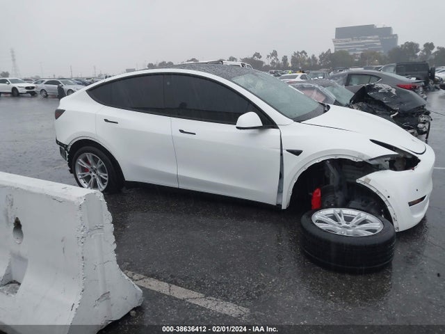 Tesla Model Y Long Range Dual Motor All-wheel Drive 2022 7SAYGDEE3NF371563 Image 14