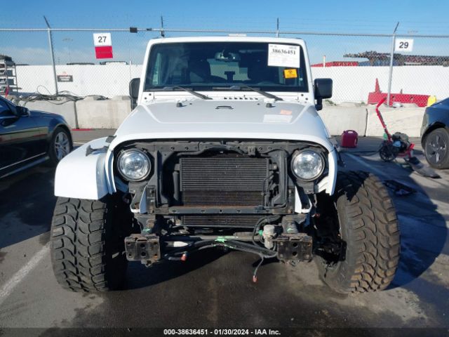 1C4HJWEG2JL920589 Jeep Wrangler Jk Unlimited Sahara 4x4