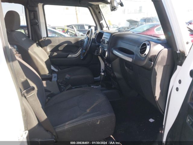 1C4HJWEG2JL920589 Jeep Wrangler Jk Unlimited Sahara 4x4