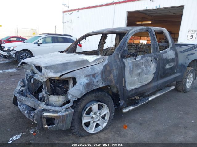 5TFUM5F1XHX072040 Toyota Tundra Sr5 4.6l V8