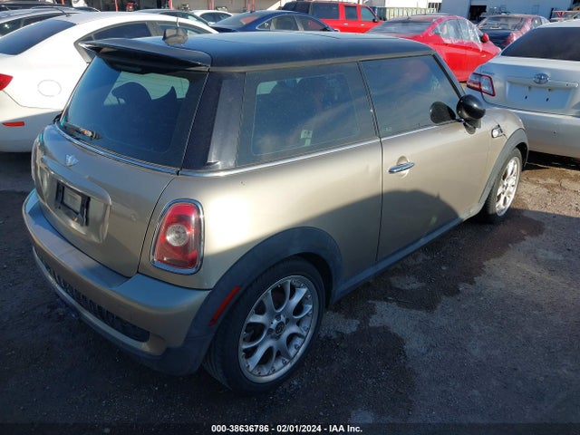 2009 MINI COOPER S WMWMF73579TW83095 Photo 3