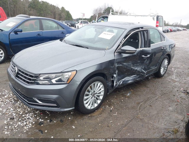 1VWBT7A35GC025693 Volkswagen Passat 1.8t Se