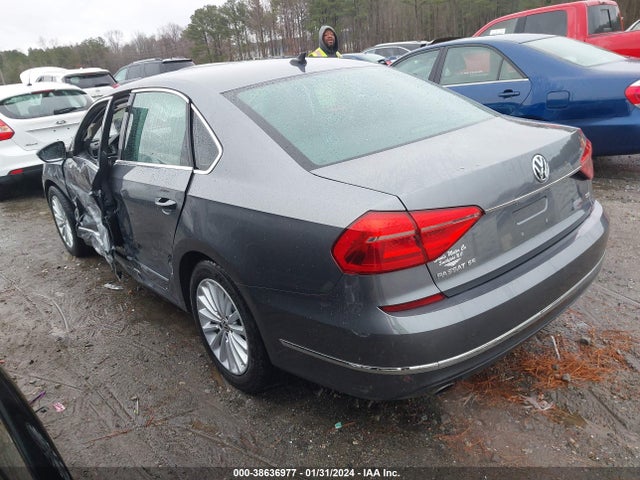 1VWBT7A35GC025693 Volkswagen Passat 1.8t Se