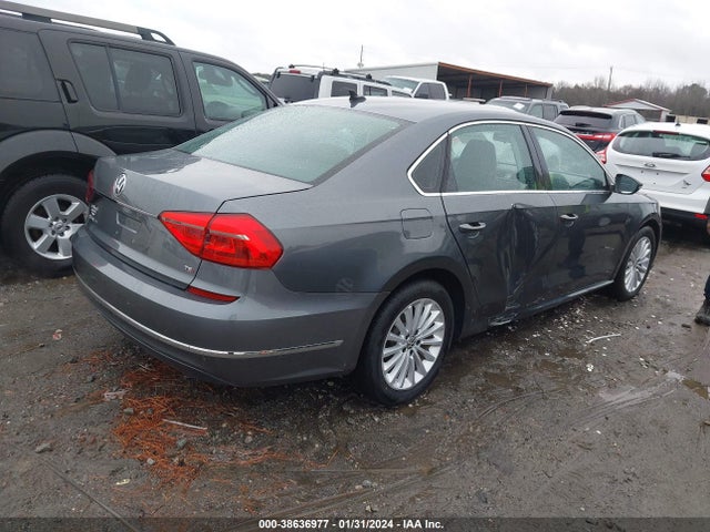 1VWBT7A35GC025693 Volkswagen Passat 1.8t Se