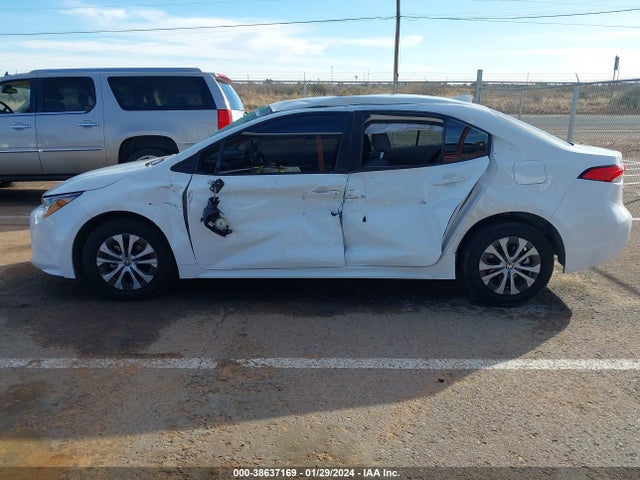 Toyota Corolla Hybrid Le 2022 JTDEAMDE7N3003550 Image 13