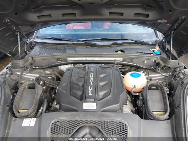2018 PORSCHE MACAN WP1AG2A53JLB64766 Photo 9