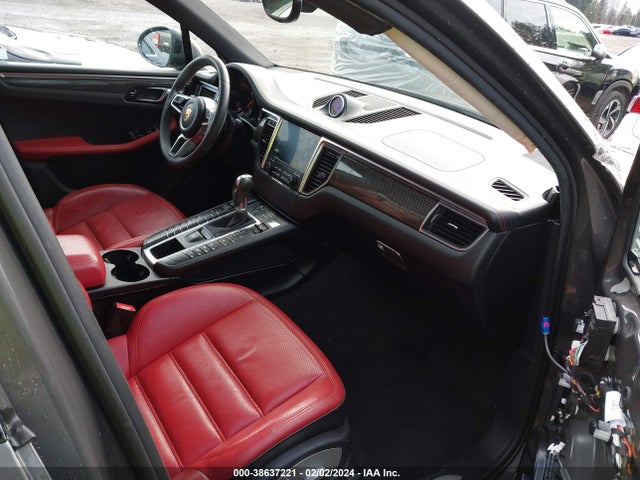 2018 PORSCHE MACAN WP1AG2A53JLB64766 Photo 4