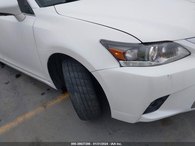 Lexus CT 200H 2017 JTHKD5BHXH2279873 Image 6