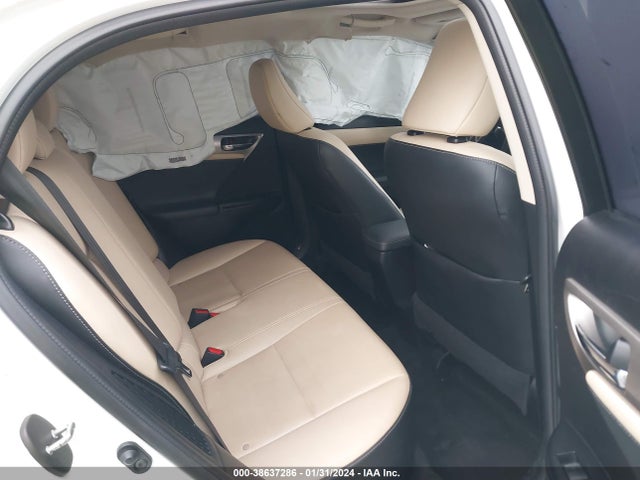 Lexus CT 200H 2017 JTHKD5BHXH2279873 Image 8