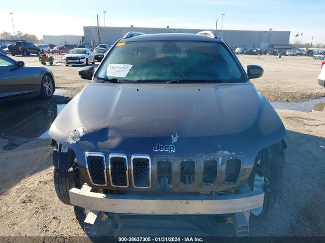 38637305 :رقم المزاد ، 1C4PJLLB3KD428764 vin ، 2019 Jeep Cherokee Latitude Plus Fwd مزاد بيع