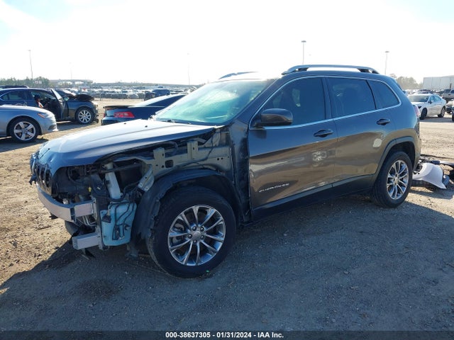 38637305 :رقم المزاد ، 1C4PJLLB3KD428764 vin ، 2019 Jeep Cherokee Latitude Plus Fwd مزاد بيع