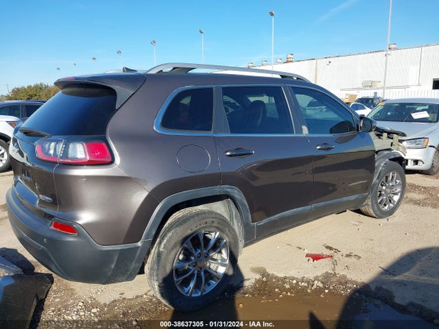 38637305 :رقم المزاد ، 1C4PJLLB3KD428764 vin ، 2019 Jeep Cherokee Latitude Plus Fwd مزاد بيع