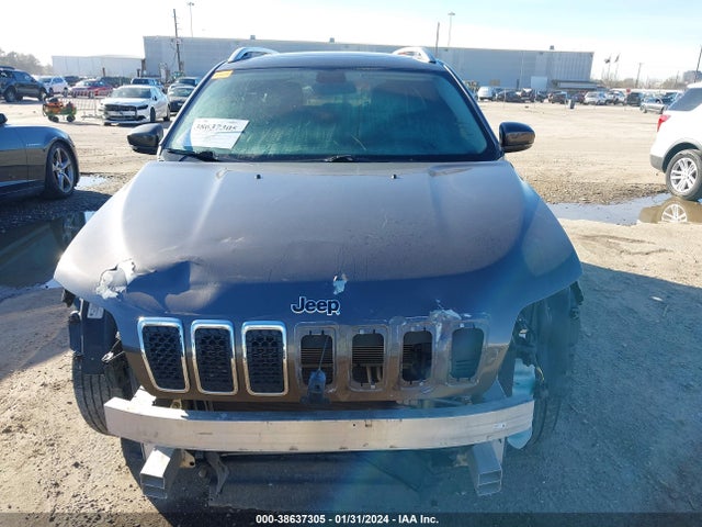 38637305 :رقم المزاد ، 1C4PJLLB3KD428764 vin ، 2019 Jeep Cherokee Latitude Plus Fwd مزاد بيع