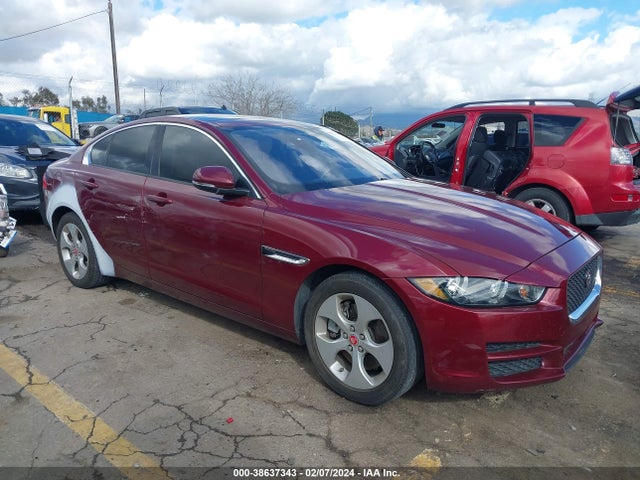 2017 JAGUAR XE SAJAR4BG8HA962680 Photo 0