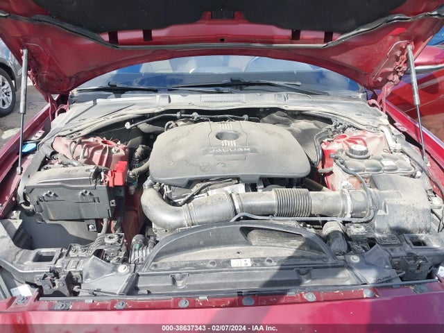 2017 JAGUAR XE SAJAR4BG8HA962680 Photo 9