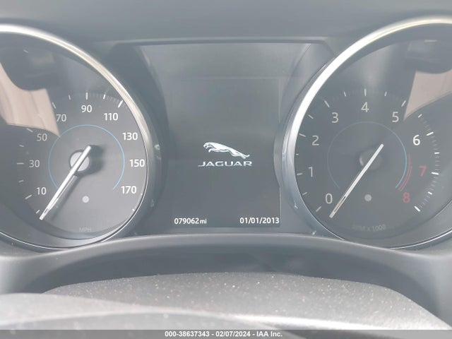 2017 JAGUAR XE SAJAR4BG8HA962680 Photo 6