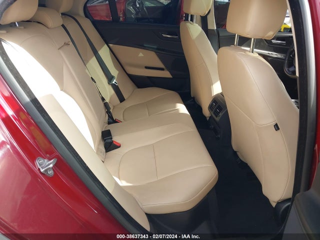 2017 JAGUAR XE SAJAR4BG8HA962680 Photo 7