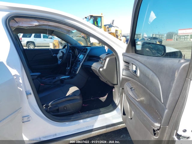 Chevrolet MALIBU 1LT 2015 1G11C5SLXFF245449 Image 5