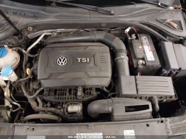 1VWBT7A31FC040089 Volkswagen Passat 1.8t Se
