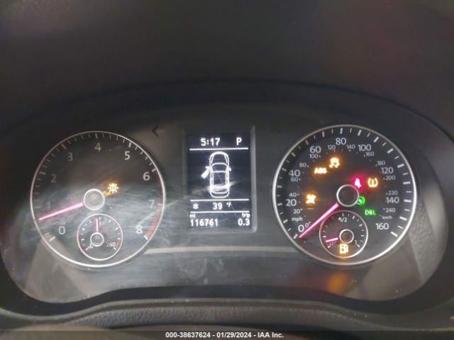 1VWBT7A31FC040089 Volkswagen Passat 1.8t Se
