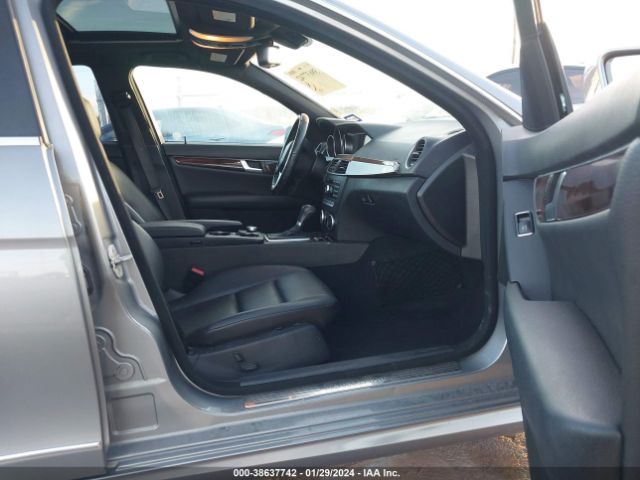 WDDGF4HB5EA944524 Mercedes-Benz C 250 Luxury/sport