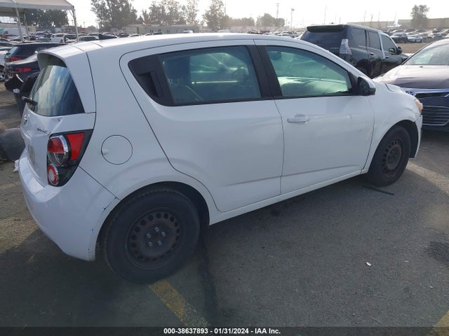 Chevrolet Sonic Ls Auto 2014 1G1JA6SH5E4103057 Image 4
