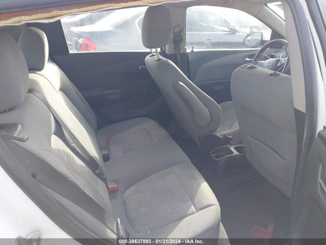 Chevrolet Sonic Ls Auto 2014 1G1JA6SH5E4103057 Image 8