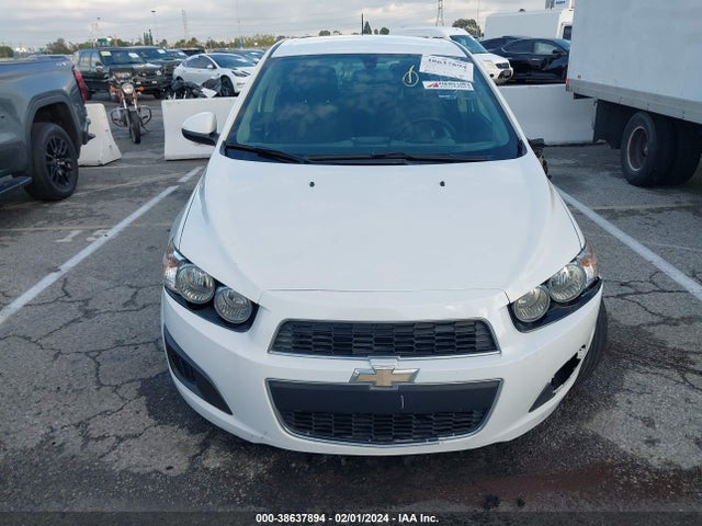 Chevrolet Sonic Lt Auto 2016 1G1JC6SH3G4130710 Image 12