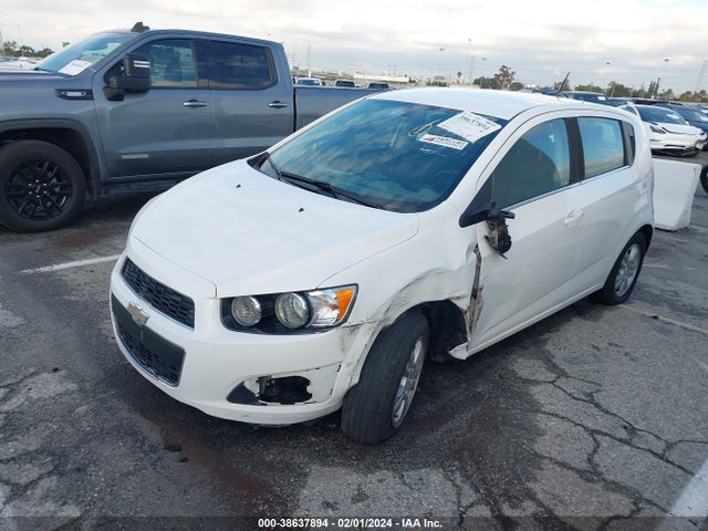 Chevrolet Sonic Lt Auto 2016 1G1JC6SH3G4130710 Image 2